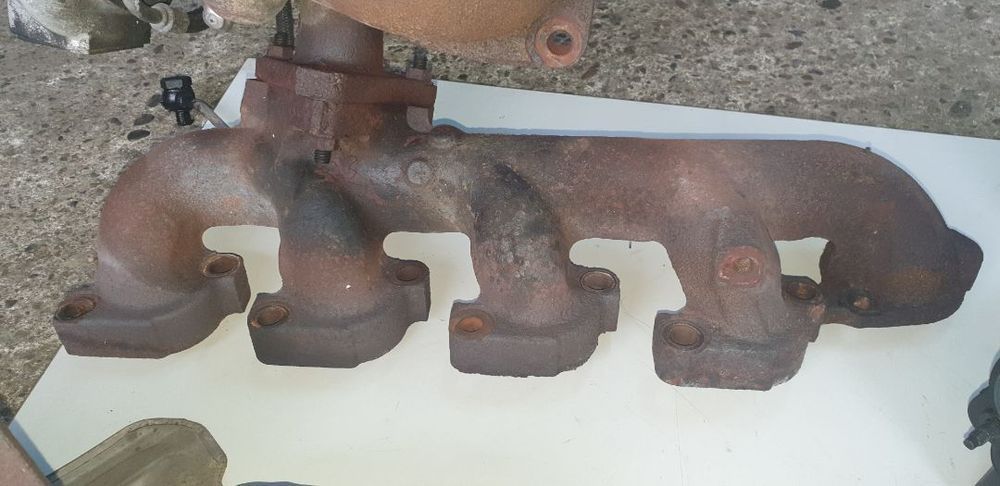 Galerie Admisie / Evacuare 2,2 / 2,4 motorizare pentru Ford Transit Eu