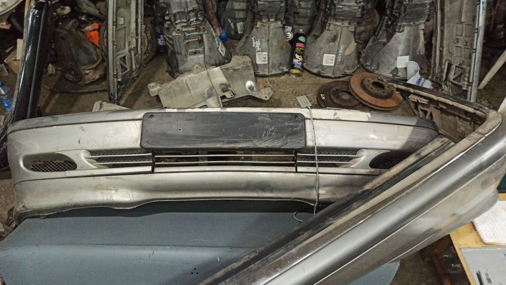 Запчасти на Мерседес 202 210