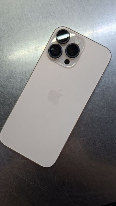 Iphone sotiladi 16 pro max