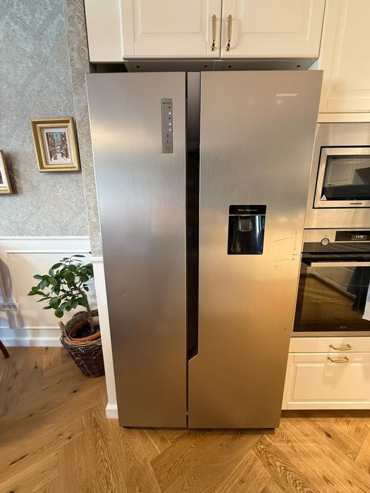 Frigider side by side heinner