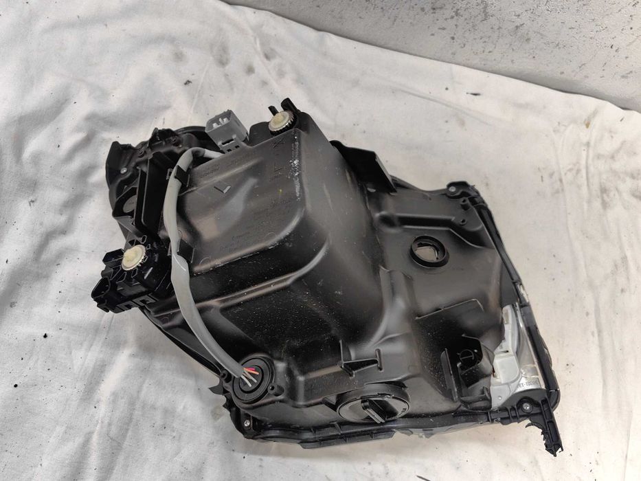 Оригинален фар Сузуки Игнис  Suzuki Ignis Full Led