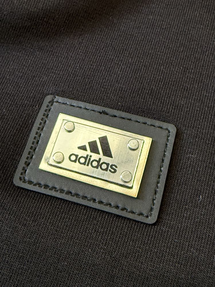 Compleu Adidas 2025