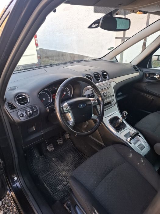 Ford galaxy 7 locuri vand sau schimb doar cu 8+1