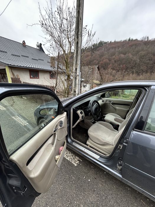 Vând Ford Focus din 2003