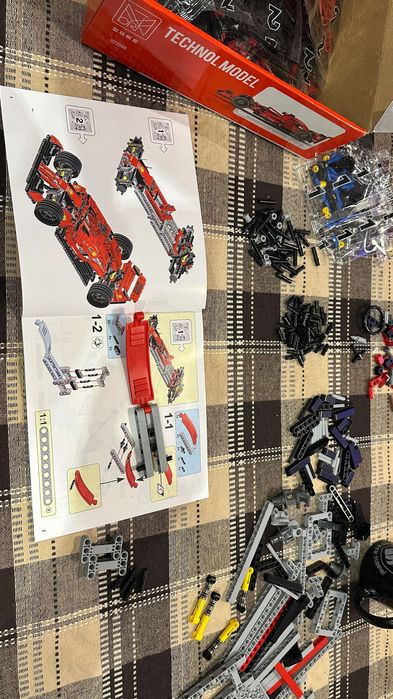 Сглобена кола f1 тип лего