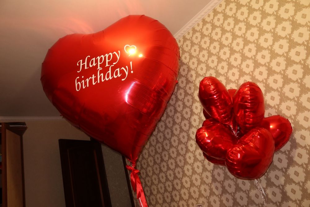 Большой шар сердце и маленькие тоже