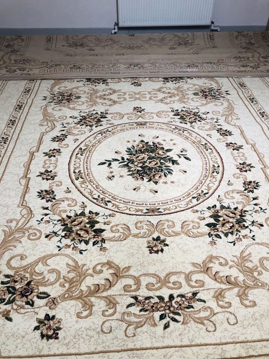 Красивый шерстянной Ковер 4х6м (новый)