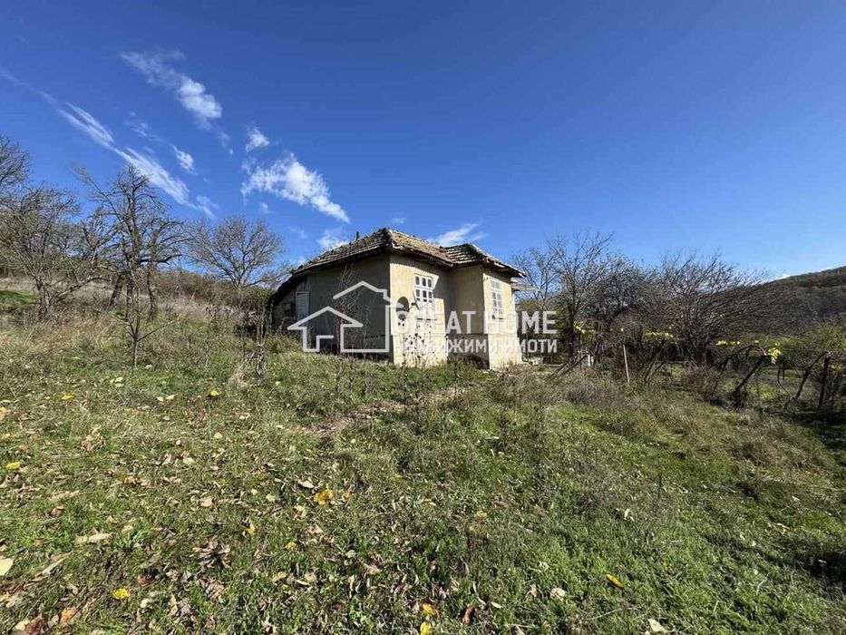 къща в село Заветно и невероятна панорама