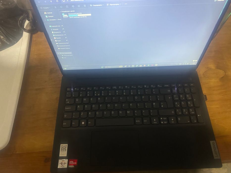 Noutbuk sotiladi Lenovo 82Yu