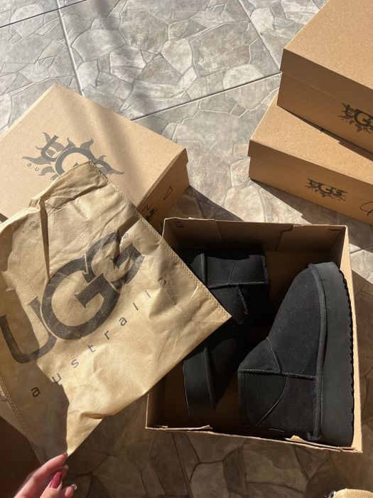 Ppauci tip ugg noi