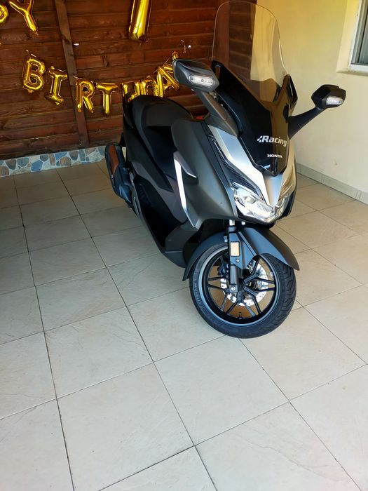 Moto Honda forza  300