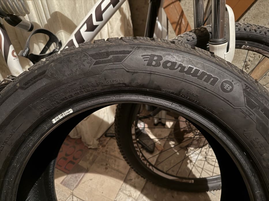 Продавам 4 бр. зимни гуми Barum 225 55 17