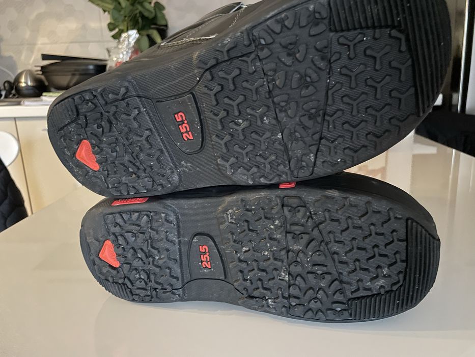 Boots snowboard Salomon, mărimea 25.5, sistem BOA – stare foarte bună