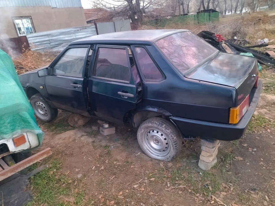 Машина ваз 21099