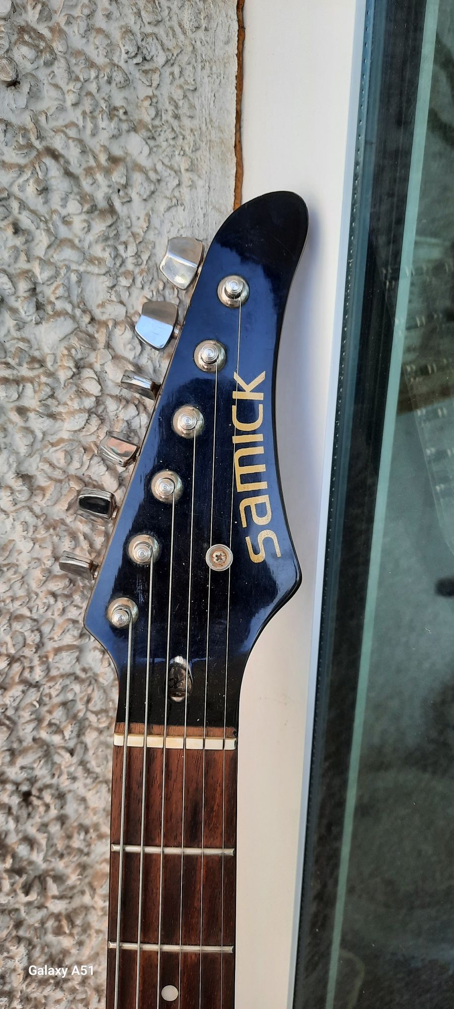 Elektro gitara SAMIC