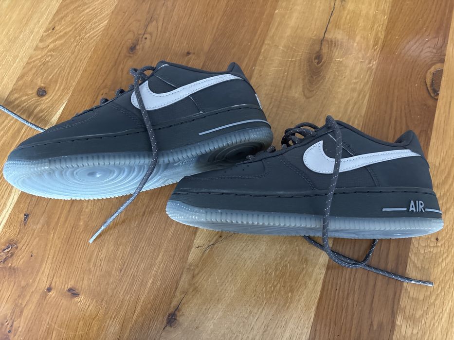 Маратонки Nike.