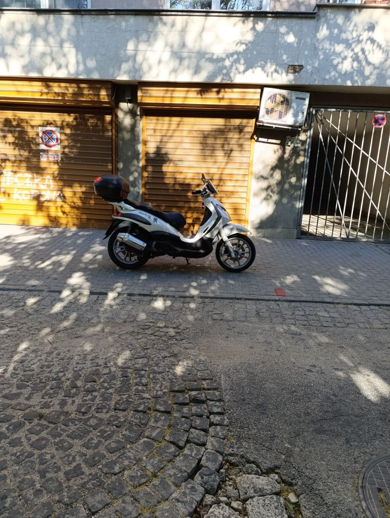 Piaggio Beverly 125