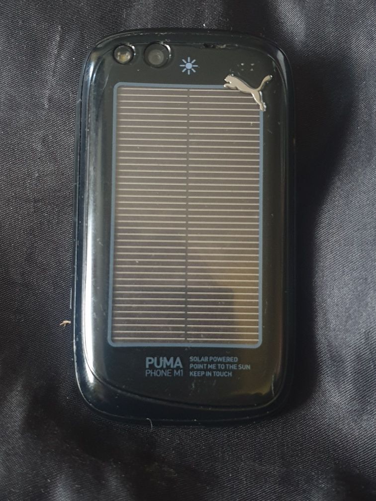 Telefon de colecție cu încărcare solară puma