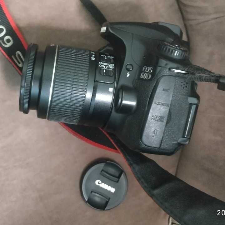 Canon EOS 60D Kit EF-S 18-55mm f/3.5-5.6 IS II