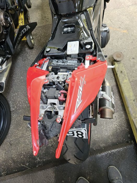 Aprilia RSV4 APRC 2011