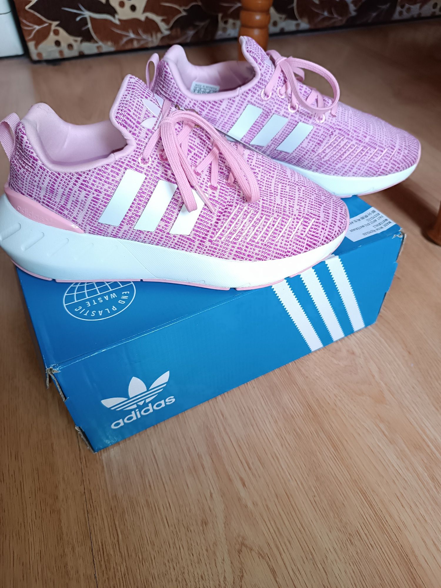 Adidas нови маратонки