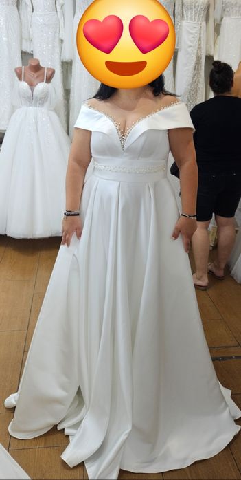 Rochie de mireasă din satin cu perle