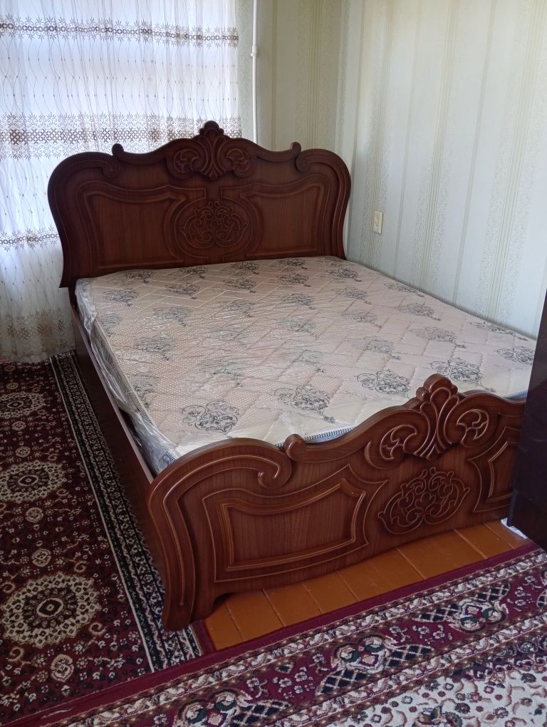 Продам спальный диван