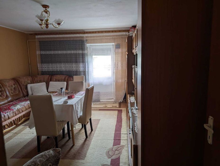 Inchiriez apartament 2 camere CII