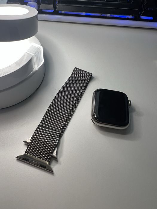 Apple watch series 4. 40mm.