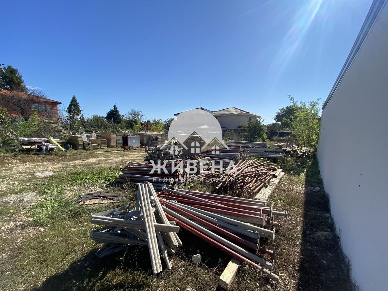 Продаваме парцел в м-т Евксиноград, площ 600 кв.м