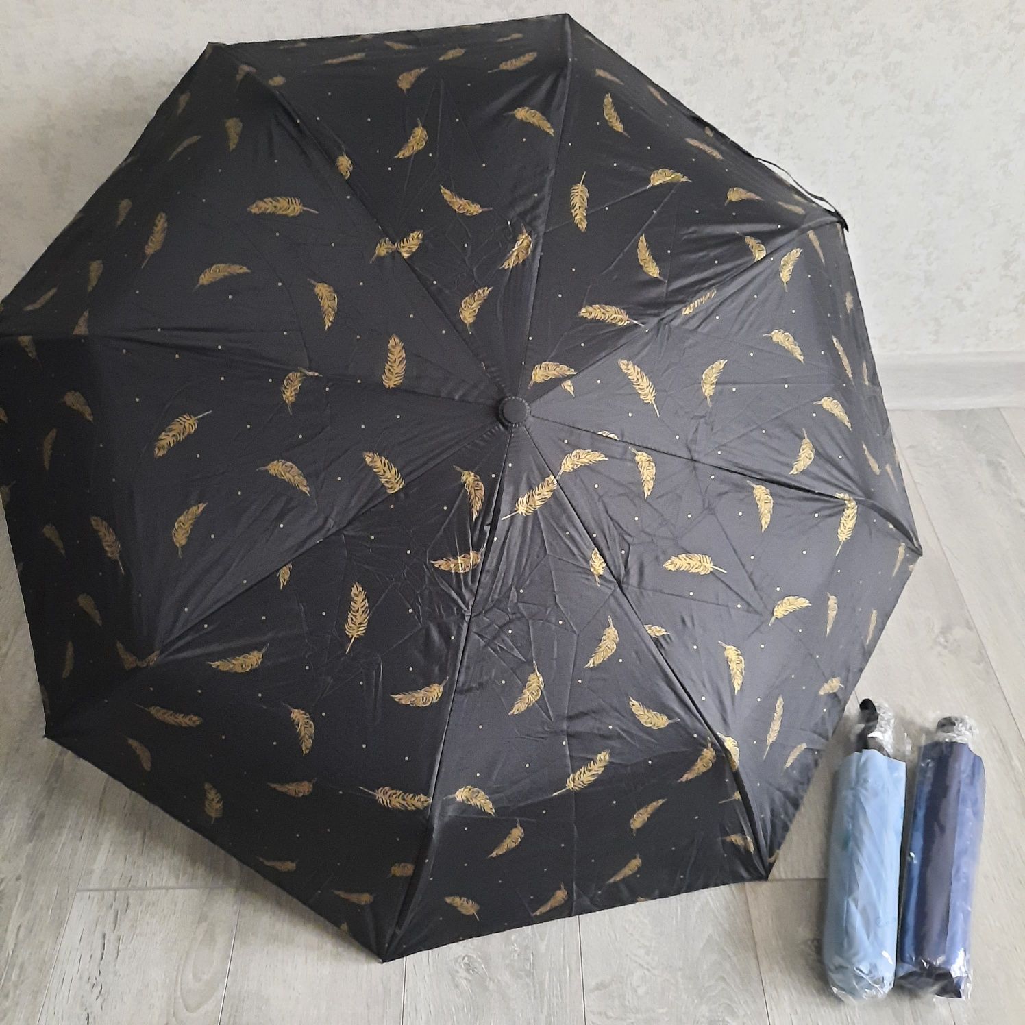 Продаю новые зонты