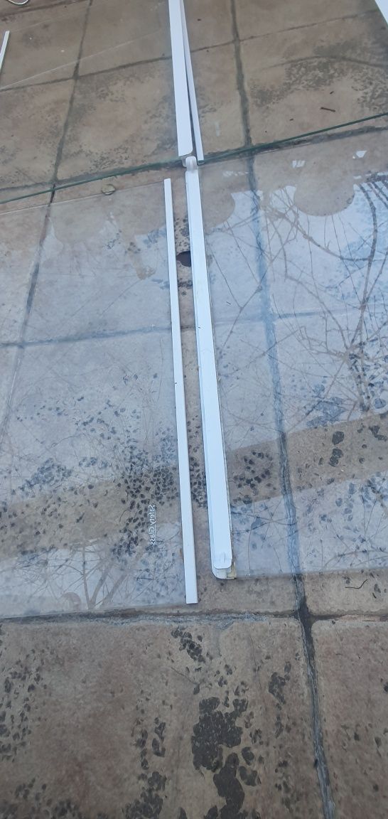 Rafturi și sertare frigider Beko