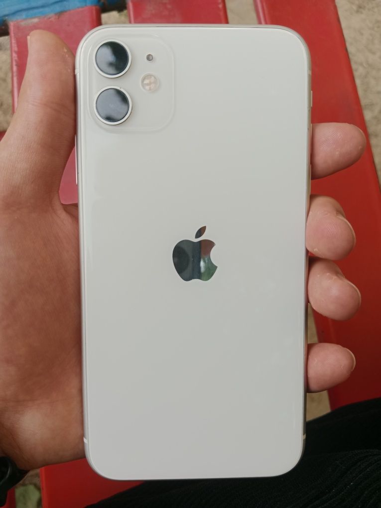 Iphone 11  64 gb