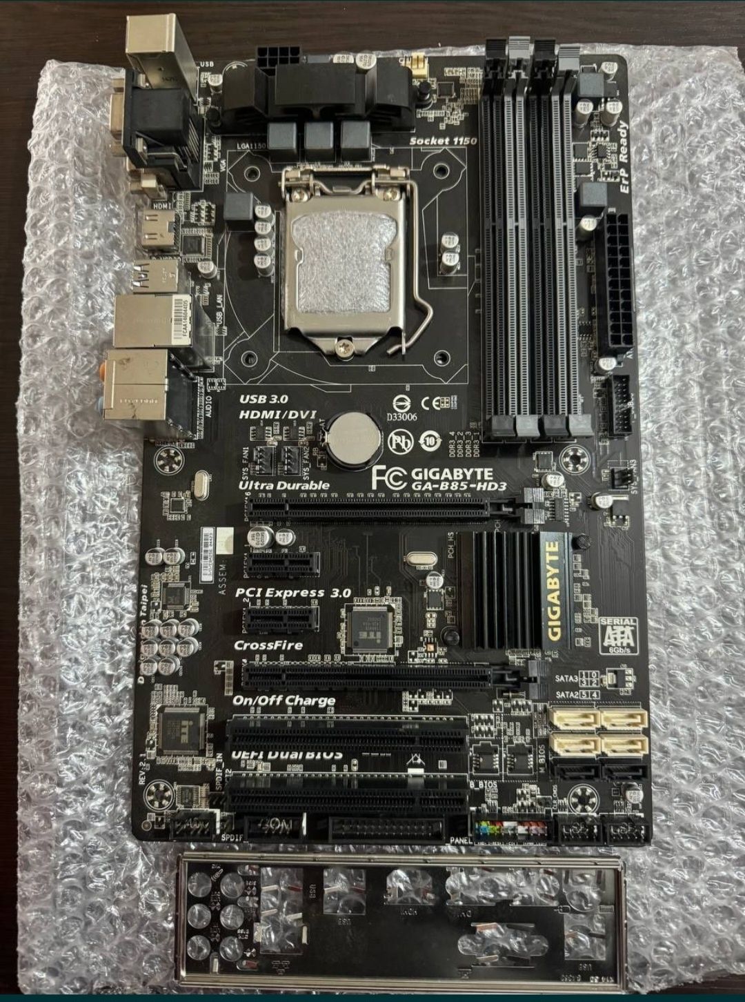 Продается  I3 6100 /B150 ASROCK/SSD256GbНовый/RAM 16GB КОЛИЧЕСТВЕ Е