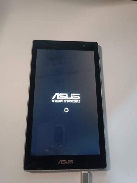 Продам планшет ASUS 7 дюймов