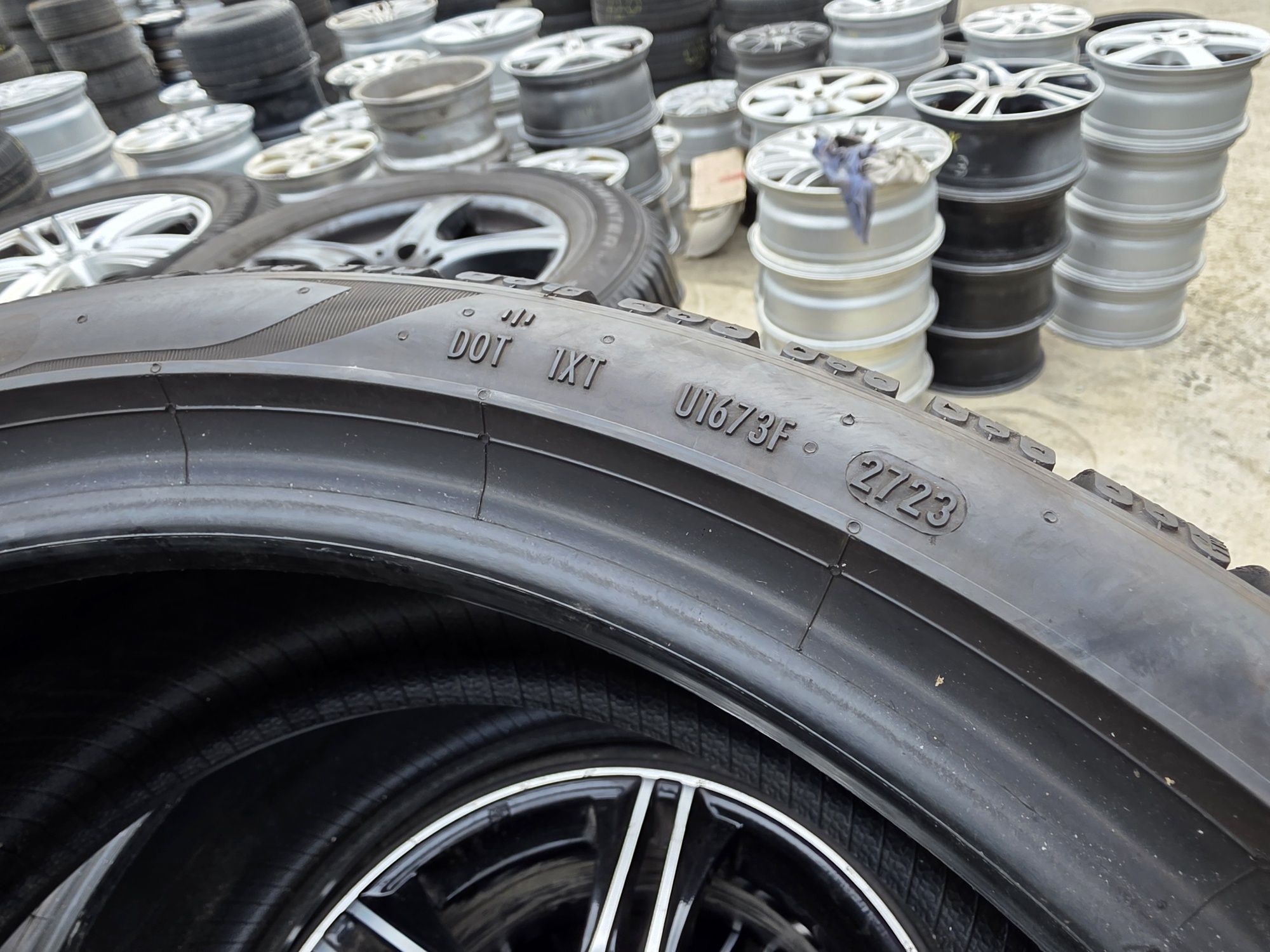 2бр Зимни гуми 245 35 19 - Pirelli DOT 2023