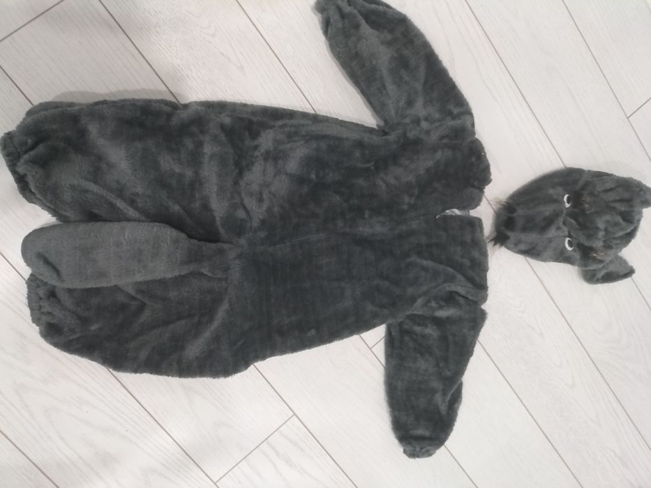 Продам новогодние костюмы для утренников