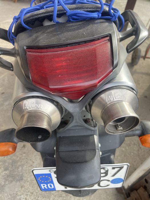 Se vinde yamaha fz6 n , toate actele valabile ,pret 2500€ neg