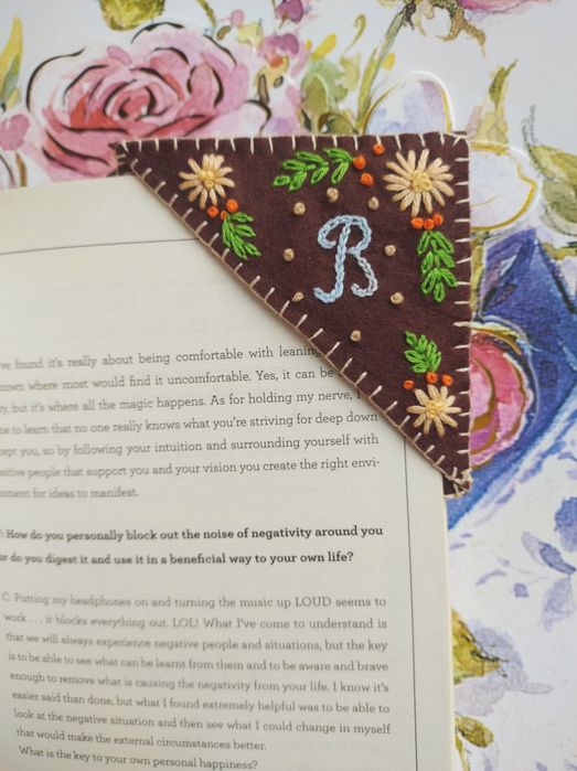 Semn de carte confecționat manual