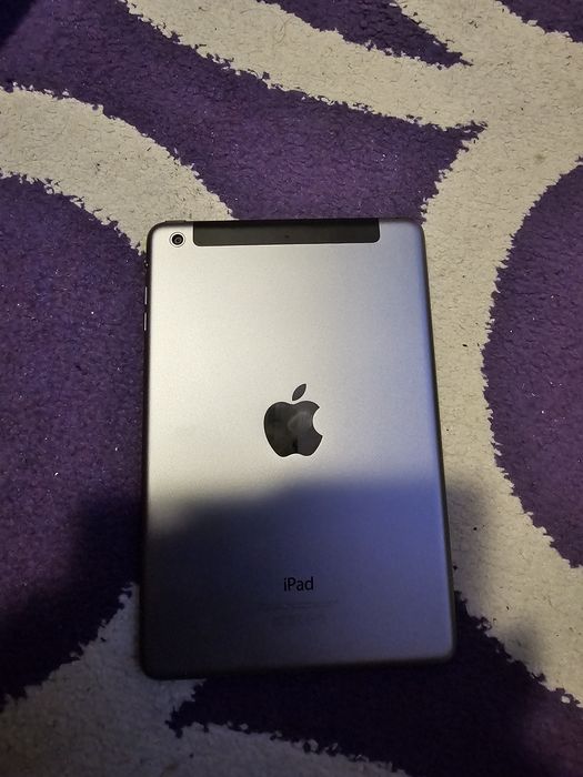 Tableta Apple Ipad mini 2 cu Sim 32Gb perfect funcțională