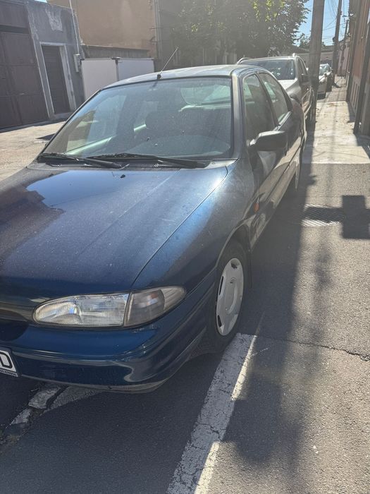 Ford Mondeo 1.8 Benzină