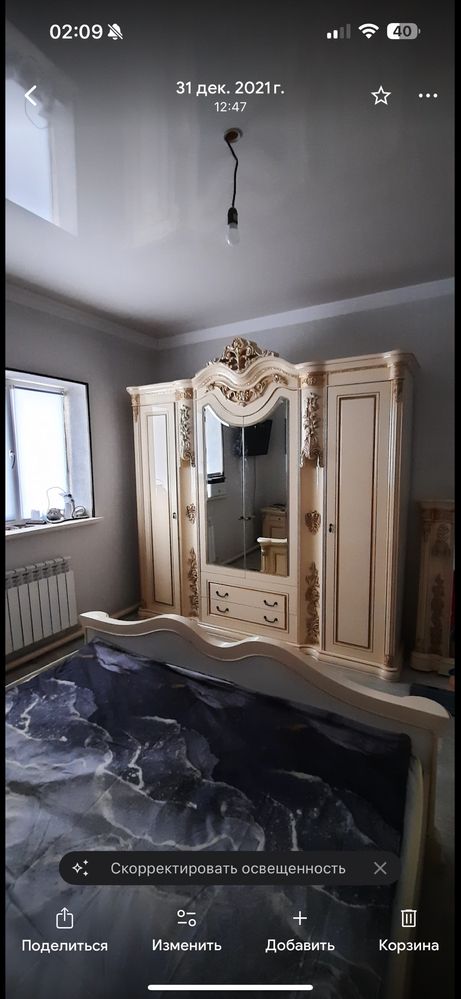 Продается кровать , шкаф , комод с зеркалом