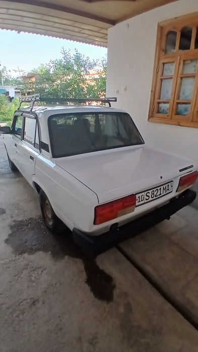 Vaz 2107 sotiladi