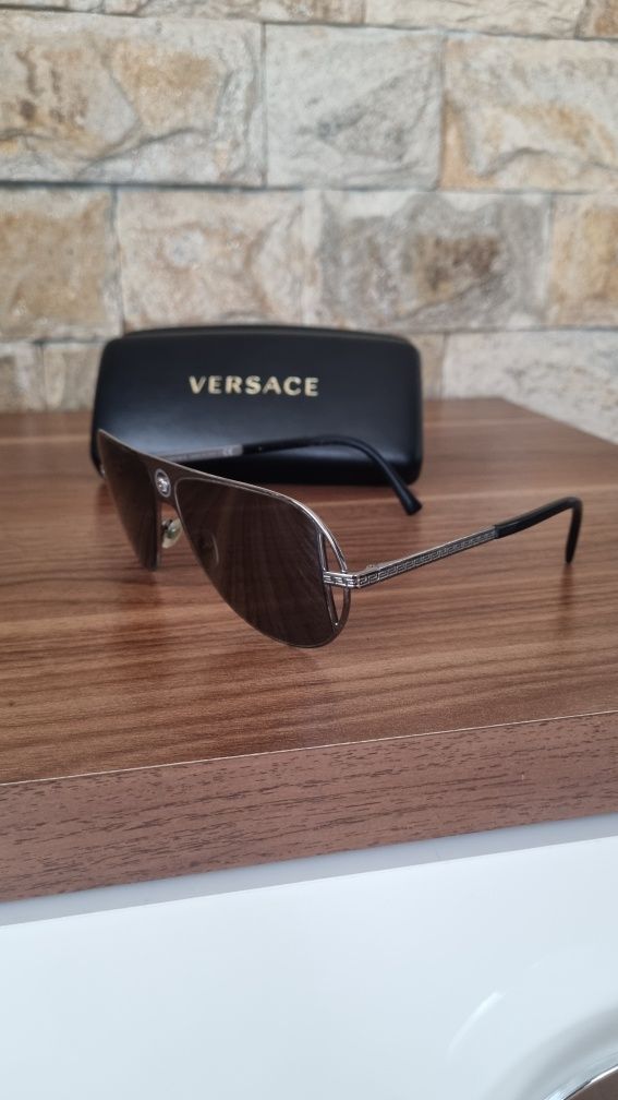 Мъжки слънчеви очила Versace