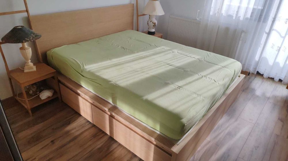 Pat 160 cm x200 cm ,somiera ,sertare depozitare ,saltea spuma Wellpur,