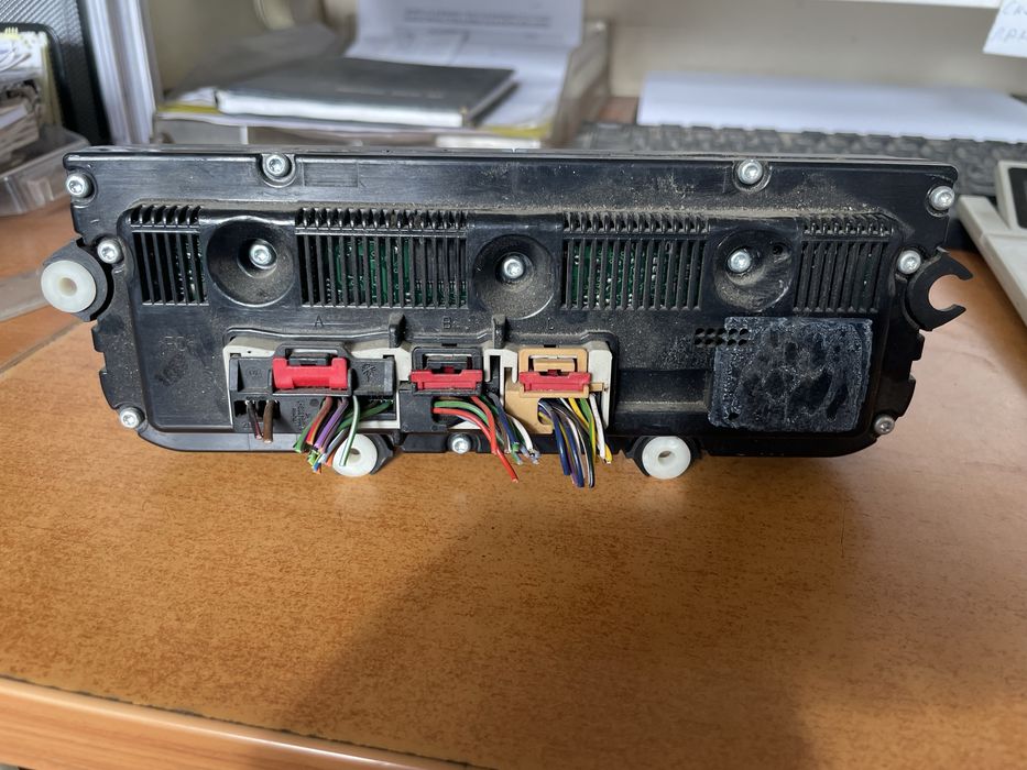 Части за пасат 6 /pasat 6 2.0 d 2005 г  ЗАДЕН МОСТ !