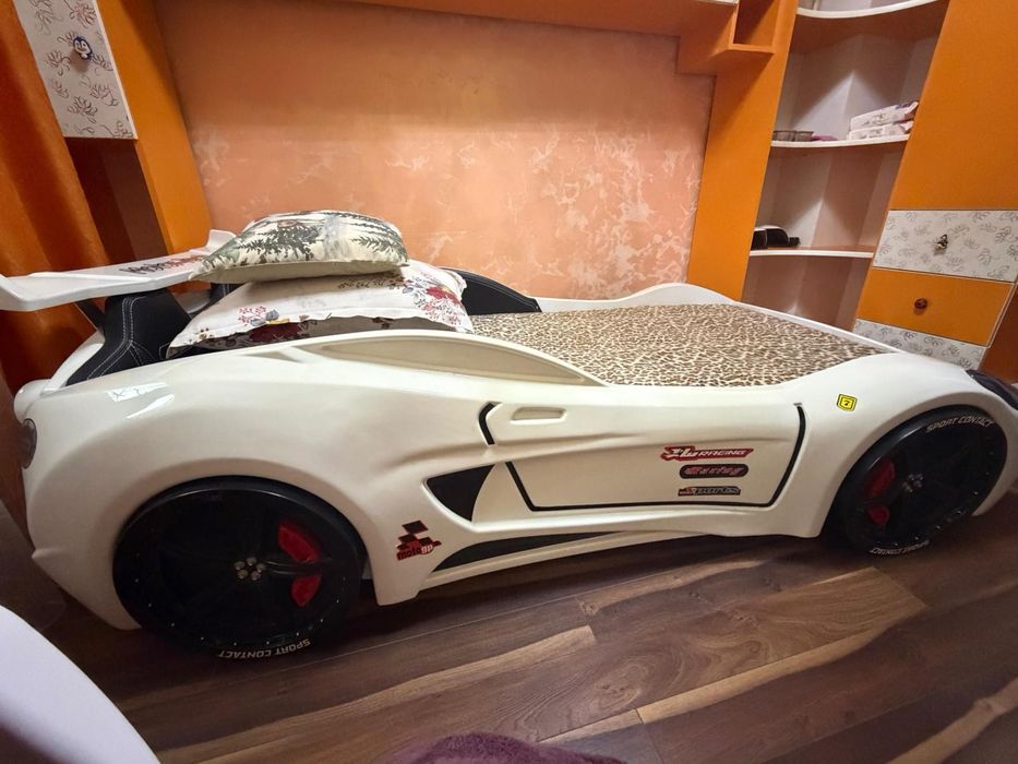 Pat copil mașinuță cu telecomanda