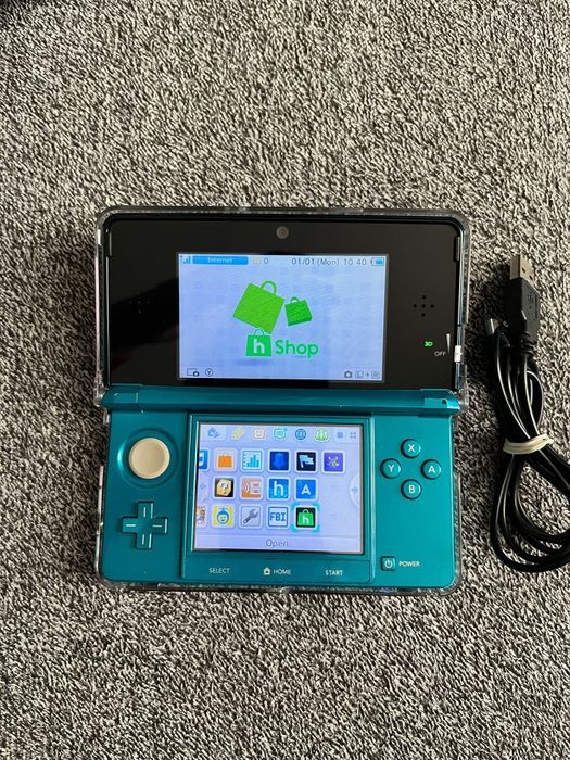 3DS Modat cu card de 64GB