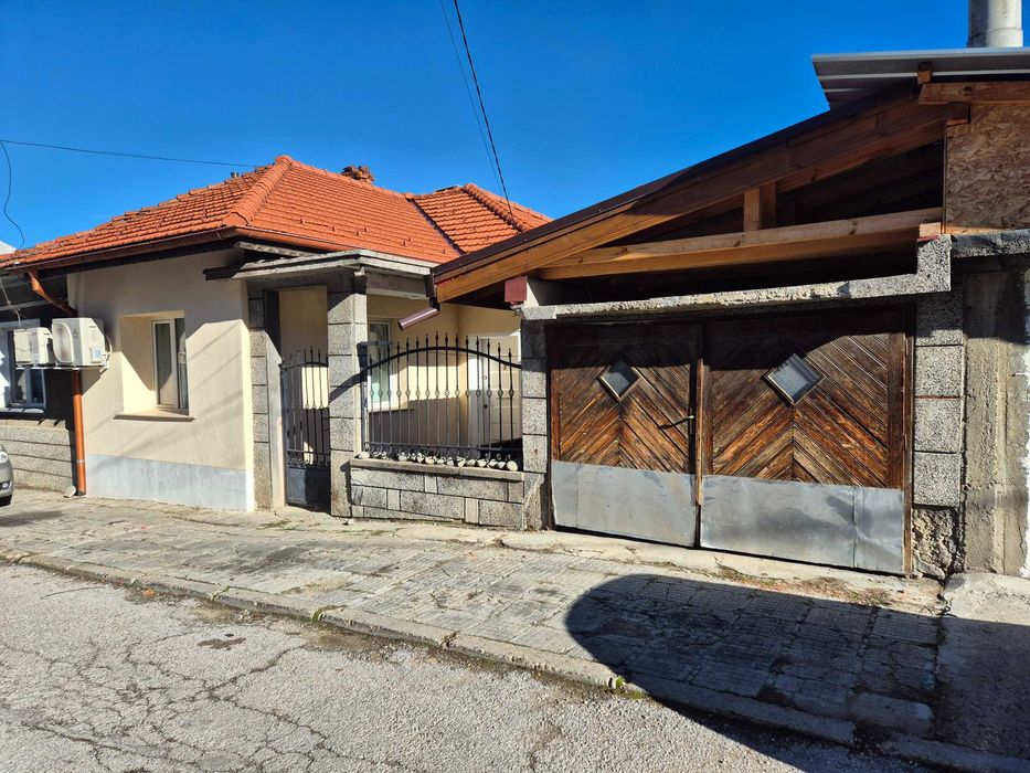 Къща в  гр.Троян