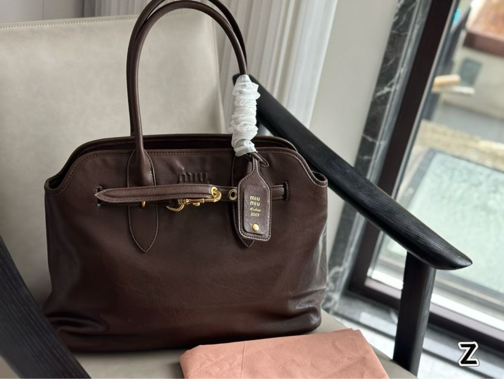 Geanta Miu Miu